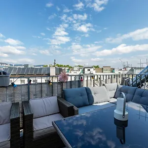 Julius 28 - Duplex 5 Mins To Center Apartment